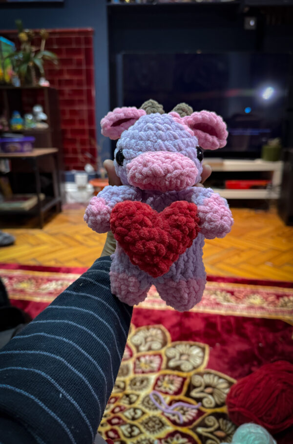 Happy cow with heart plushie - Image 2